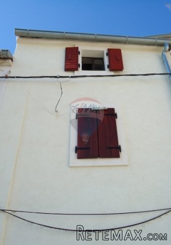 MEDULIN, KUĆA U NIZU RENOVIRANA I S POGLEDOM NA MORE
