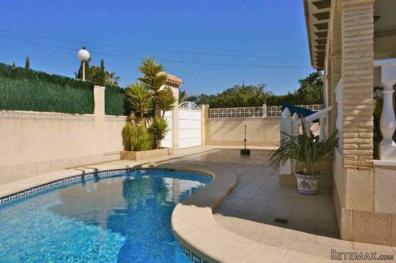 6 Bedroom 4 Bathroom Villa In La Mata.. - 2