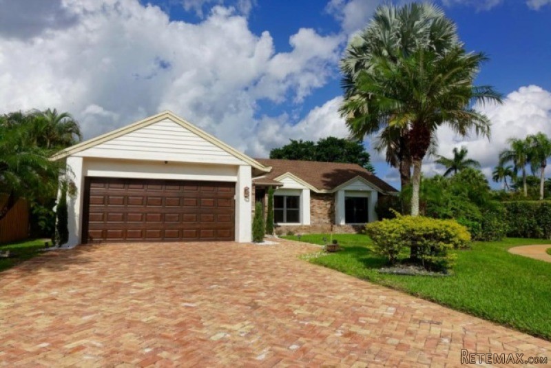 10121 182nd Lane Boca Raton, Fl 33498