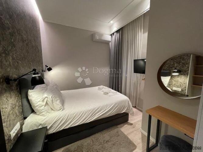 Iznajmljujem tri sobe i dva apartmana u samom centru grada - 8