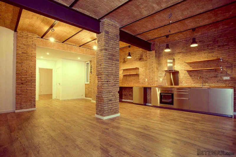 Loft style apartment in Barcelona