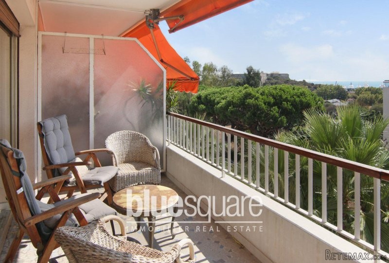 Spacious 2 bed apartment in Antibes
