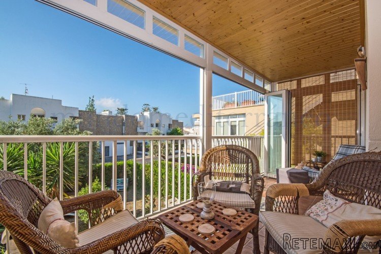 Beautifully decorated property located in the sought after.. - 3