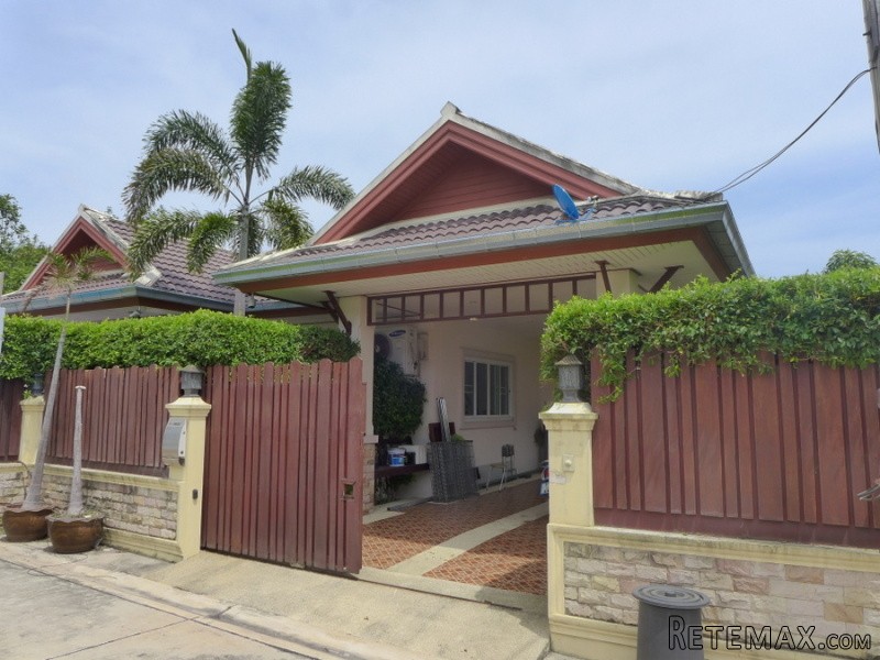 4 bedroom pool home in secure housing..