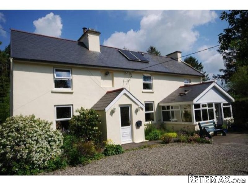4 bedroom Detached House For Sale:..