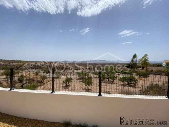 EXCLUSIVE TO VOSS HOMES A beautifully presented, recently.. - 5