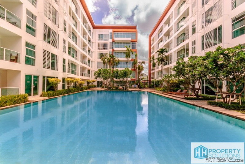 Peaceful 2 Bed Condo: Unbeatable Value..