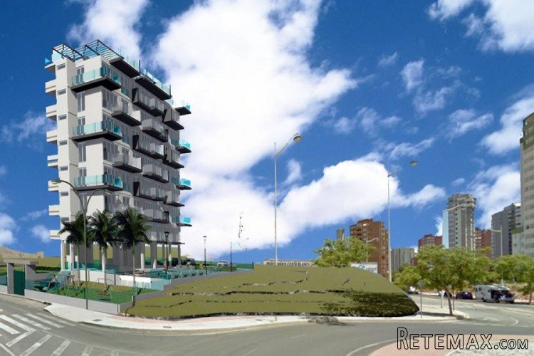 El edificio está a solo 15 minutos a pie de la playa de..