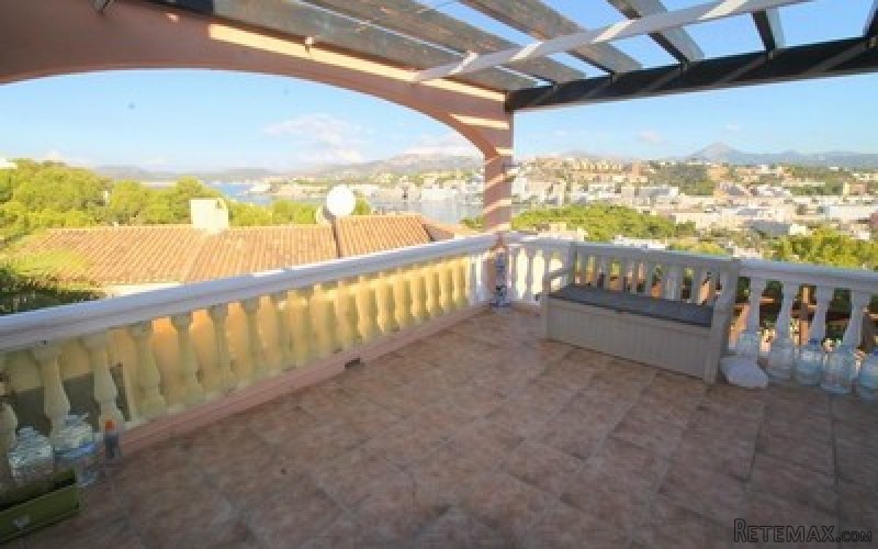 Apartment in Kings Park with communal..