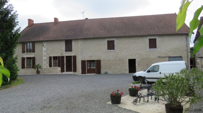 Farmhouse with barns and 2nd house to..