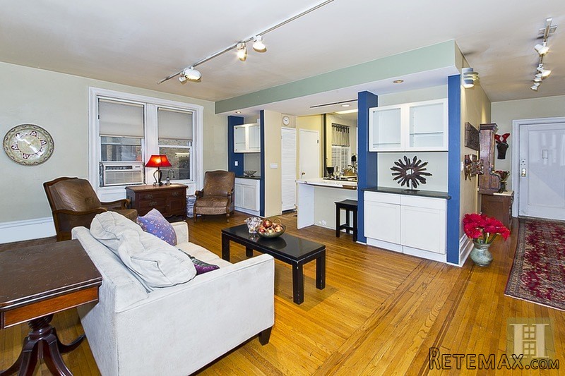 3 bedroom Apartment For Sale: 565 WEST..