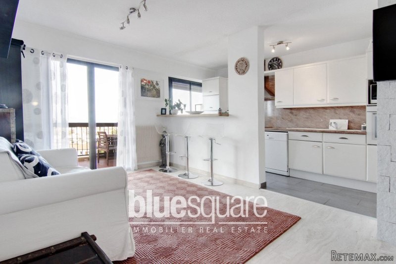 2 bedroom apartment with sea views in.. - 2