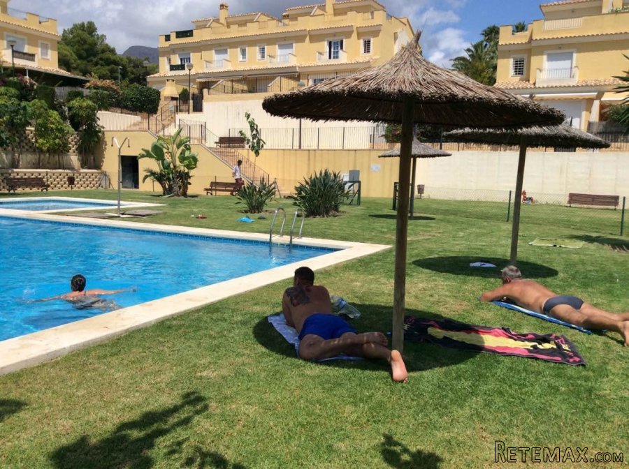 Casa con una superficie de 140 m2. m. Tiene 3 dormitorios.. - 2