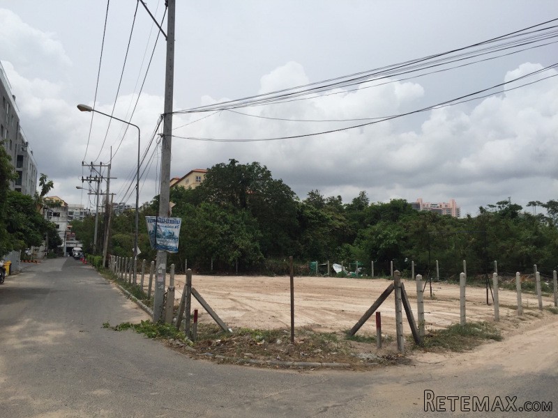 Corner-Plot Pratumnak with condo.. - 2