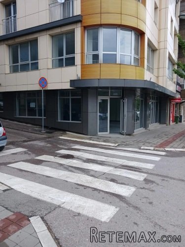 Izdaje se lokal u centru Arandjelovca - 2