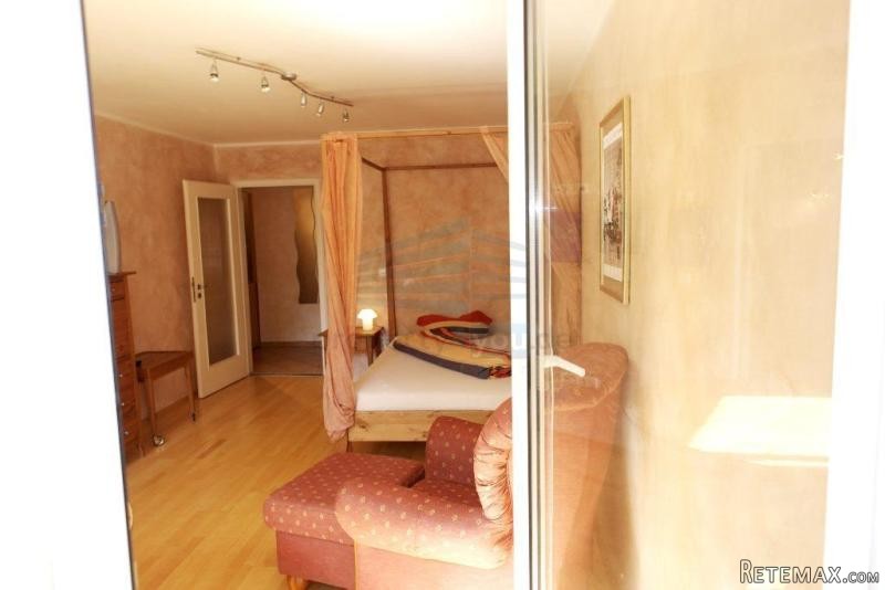 1 Zimmer Apartment mit Kuche, Bad..