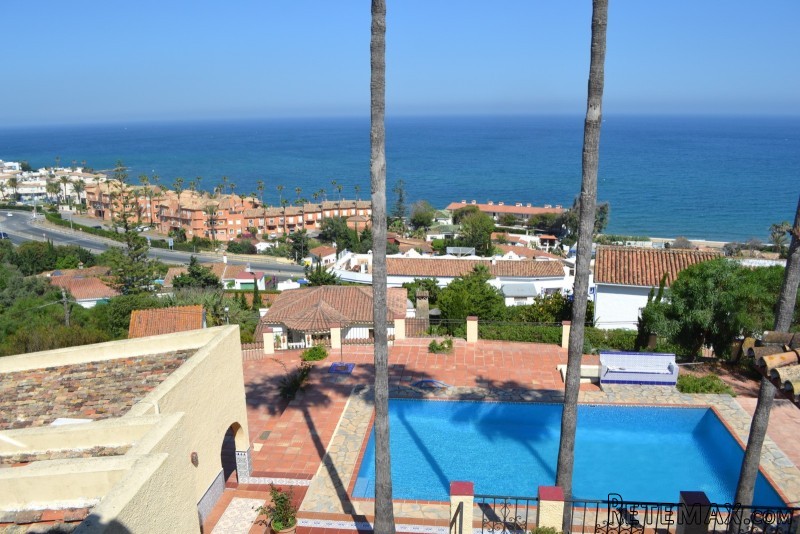 4 bedroom property near Estepona Back.. - 2