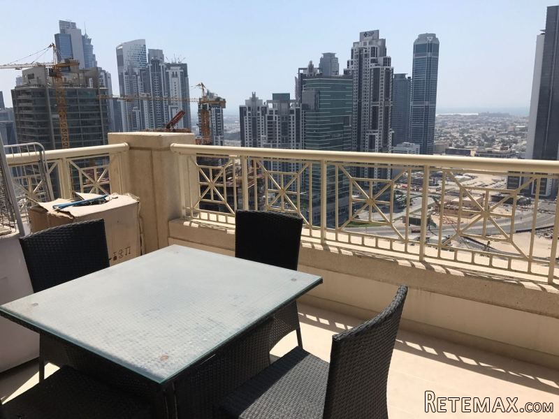 1 Bedroom Situated In The Heart of..