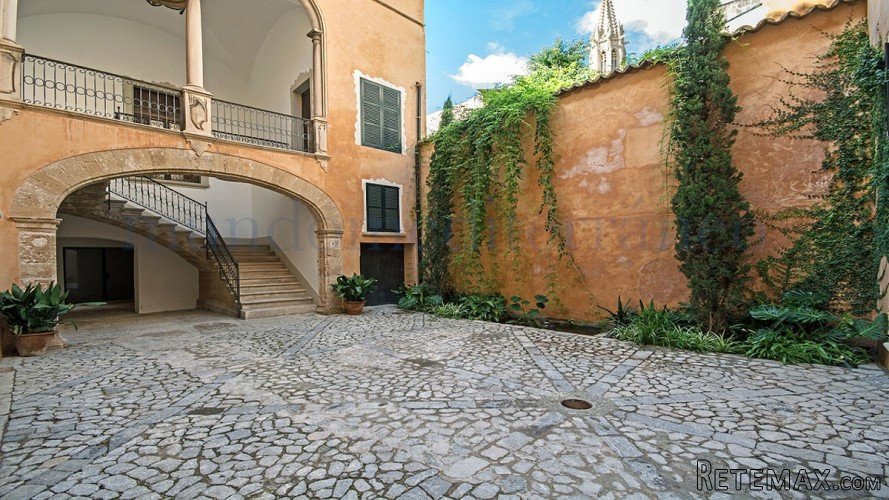 Living in a historic setting in the old town of Palma de.. - 4