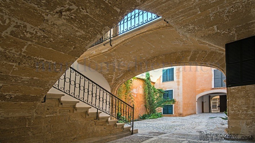 Living in a historic setting in the old town of Palma de.. - 5