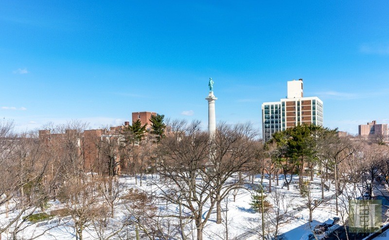1 bedroom Apartment For Sale: 2601..