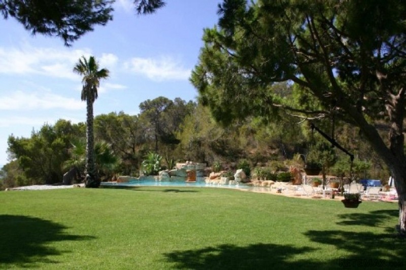 Nice property with sea views - 2