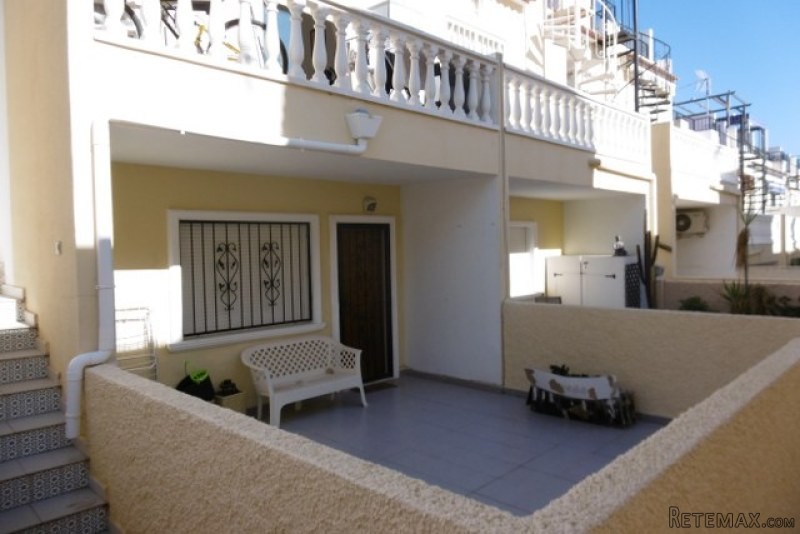 2 bedroom, 1 bathroom Apartment, (build..