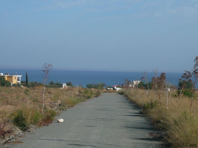 Land for sale 550 meters from the sea.. - 2