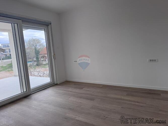 OTOK KRK okolica GRADA KRKA –apartman sa zajedničkim bazenom