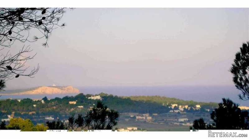Plot with presented project an sea view - 2