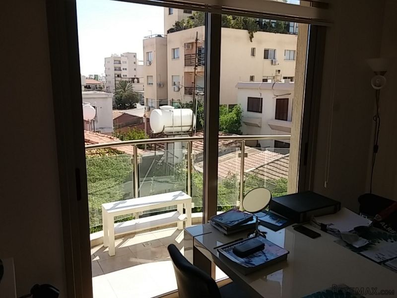 Spacious Luxury 3 bed flat, 3 min drive.. - 2