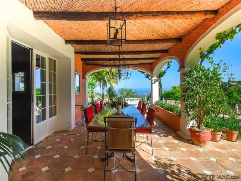 12 Bedroom Villa For Sale Situated In.. - 2
