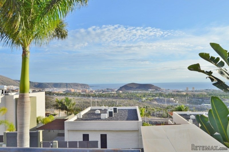 3 Bed 3 Bath Penthouse With Pool for..