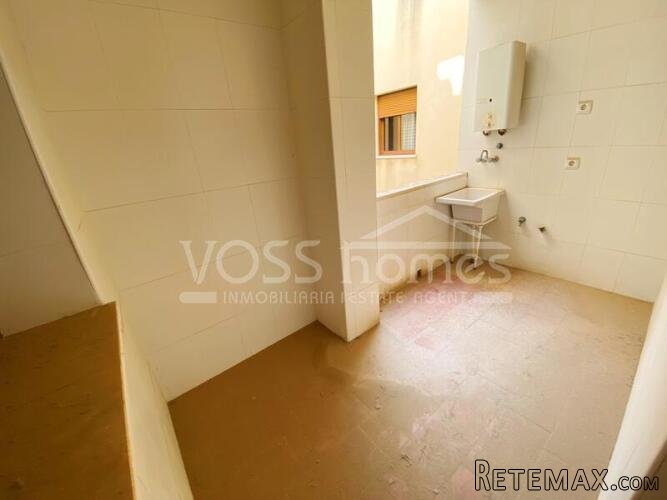 NEW LISTING TO VOSS HOMES - A large 4 bed , 2 bath, 2nd.. - 9
