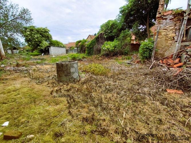 Građevinsko zemljište 1126m2 u Kelemenu - 2