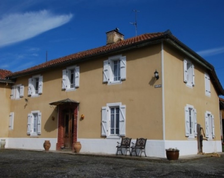 Pretty restored smallholding with.. - 2