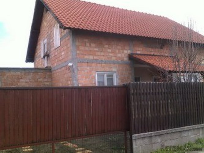Prodajem kucu u Batajnici