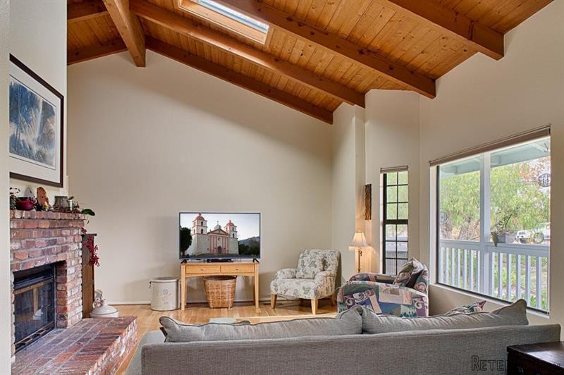 4 bedroom House For Sale: 3424 Cedar St - 2