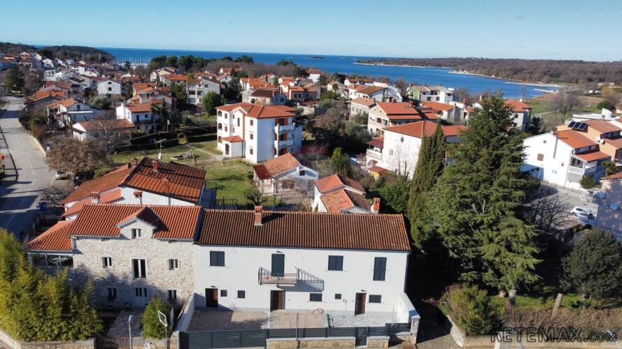 Istra, Funtana - kuća s 3 apartmana 500m do plaže