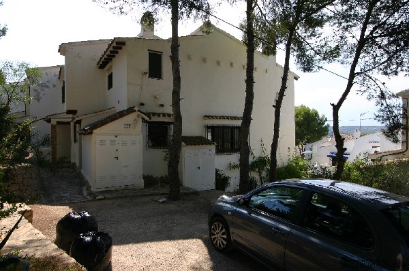 3 Bedrooms - Townhouse - For Sale - 2