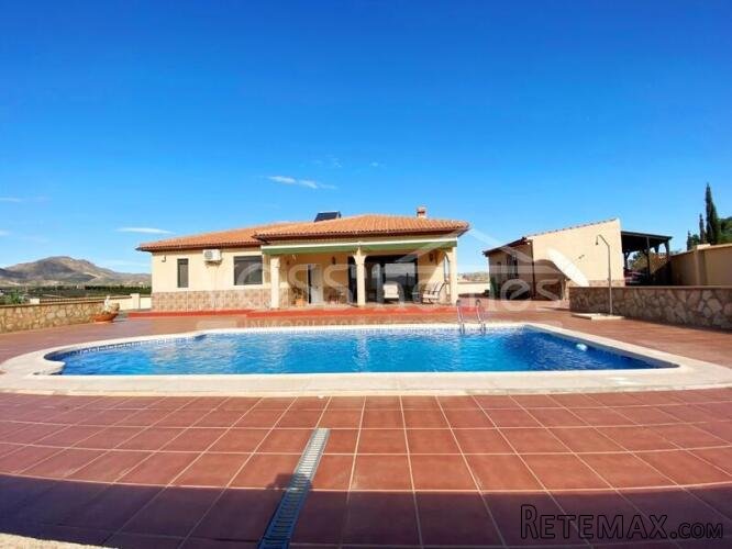 NEW & EXCLUSIVE TO VOSS HOMES - A beautifully maintained.. - 8