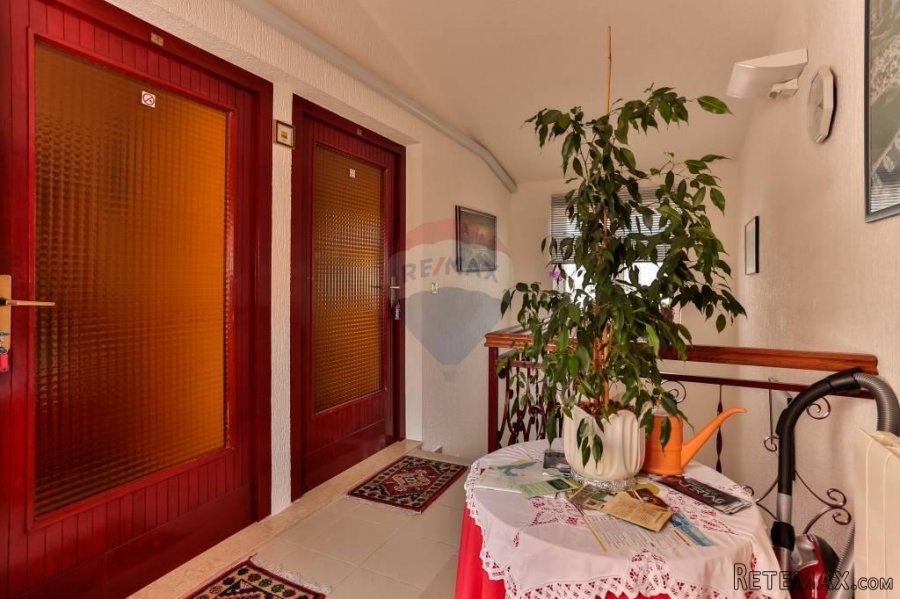 Istra,Štinjan,apartmanska kuća 400m od mora - 9