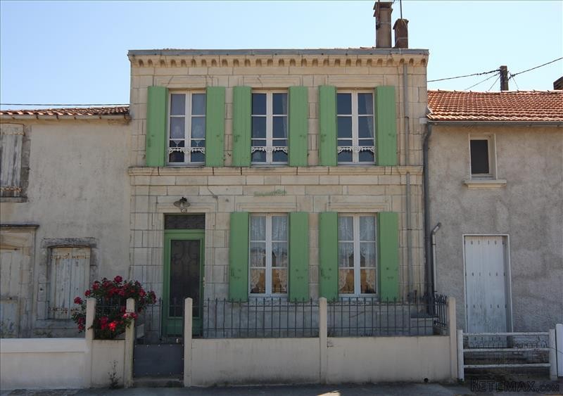 Pretty Stone Townhouse In Frontline..