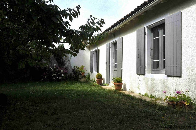 Stone House For Sale St Jean D Angely - 2
