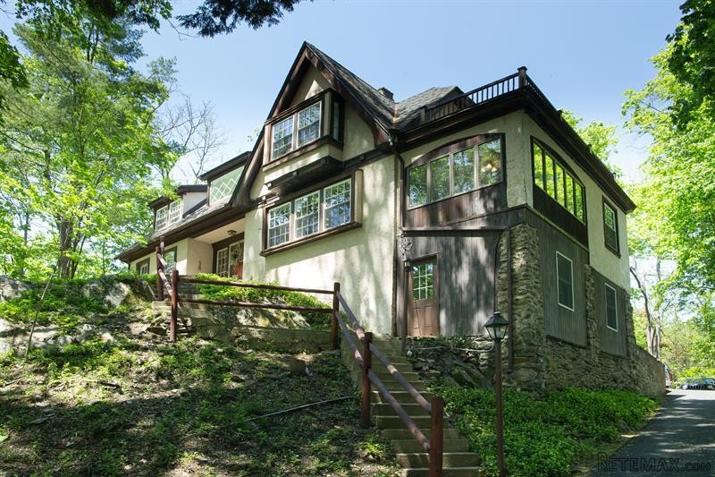 3 bedroom House For Sale: 129 College..