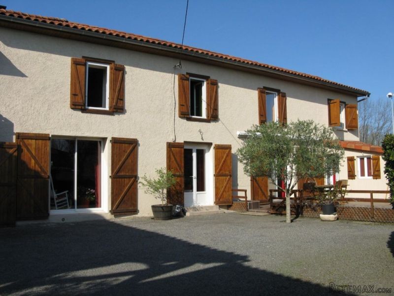 Villeneuve De Riviere