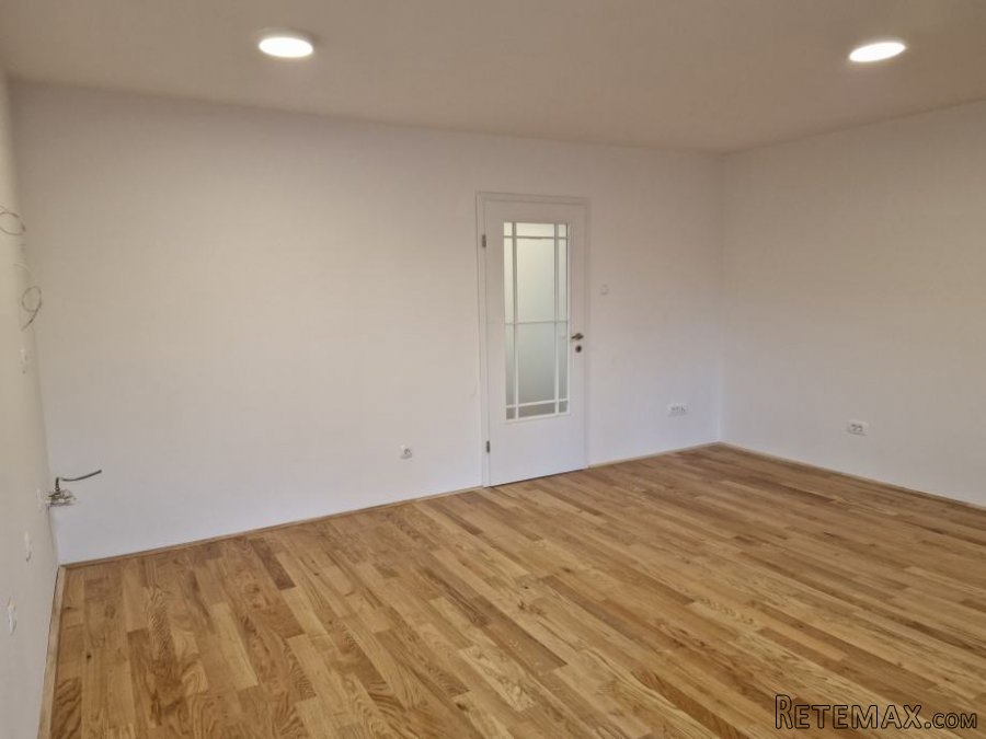 Novouređen stan, Zagreb (Sesvete-centar), 42.77 m2 - APN - 3