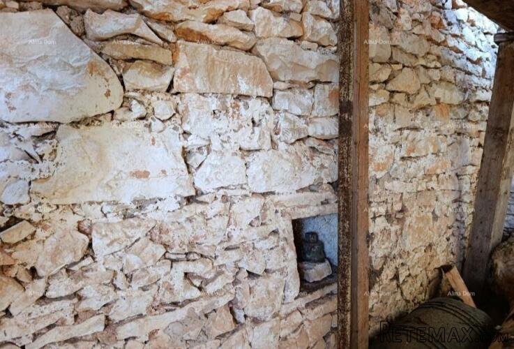 Kamena kuća za obnovu – blizina Šišan - 4