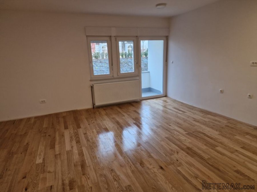 Novouređen stan, Zagreb (Sesvete-centar), 42.77 m2 - APN - 4