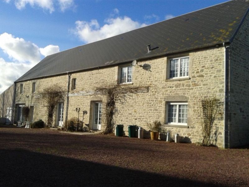 Traditional Stone Longer With 3 Bedroom..